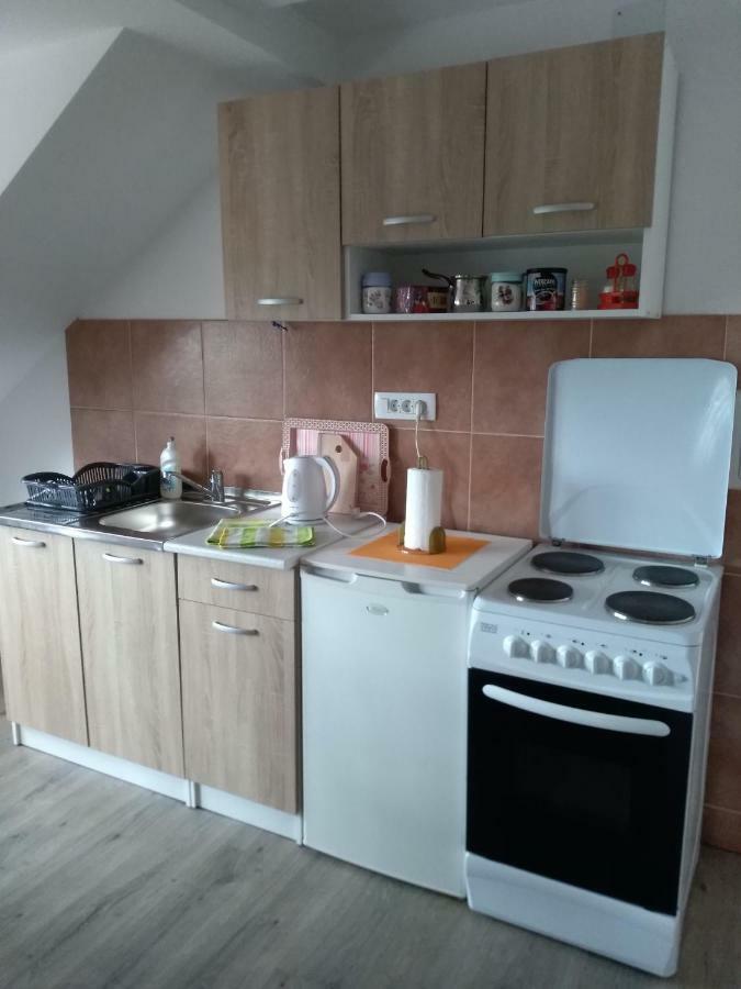 Apartman Nina Licko Petrovo Selo 외부 사진