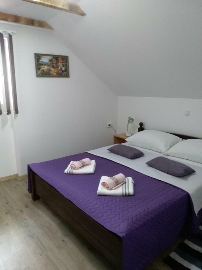 Apartman Nina Licko Petrovo Selo 외부 사진