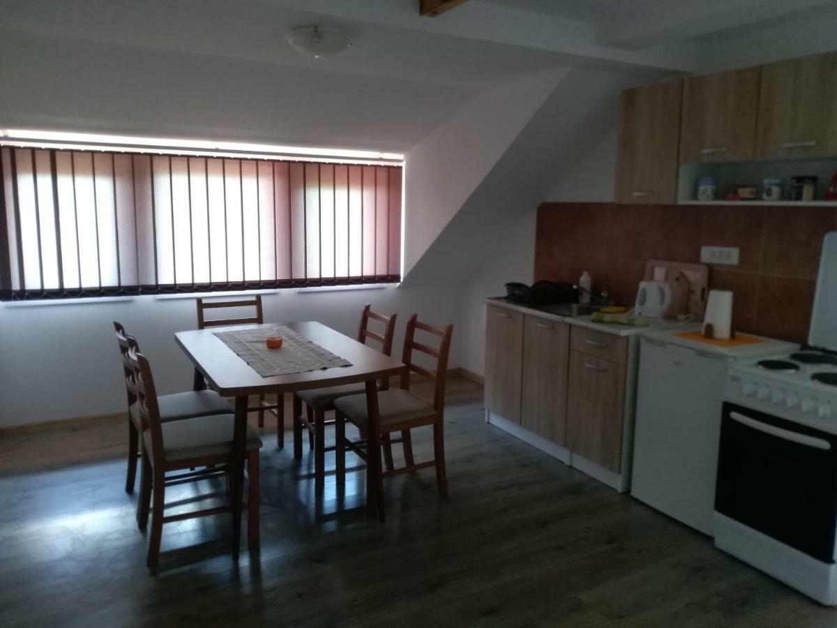 Apartman Nina Licko Petrovo Selo 외부 사진