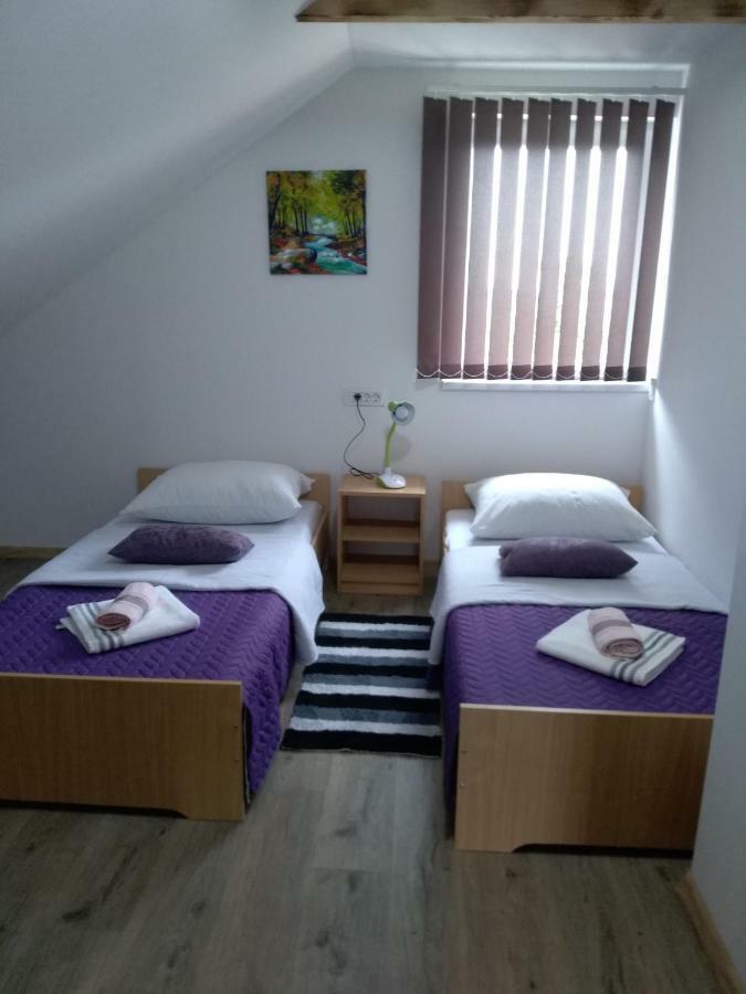 Apartman Nina Licko Petrovo Selo 외부 사진